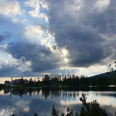 Ve Vysokych Tatrach Štrbské Pleso