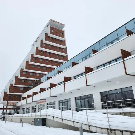 Ve Vysokych Tatrach Strbske Pleso