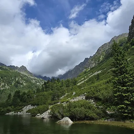 アパート Ve Vysokych Tatrach Štrbské Pleso