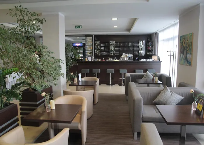 Ve Vysokych Tatrach * Štrbské Pleso